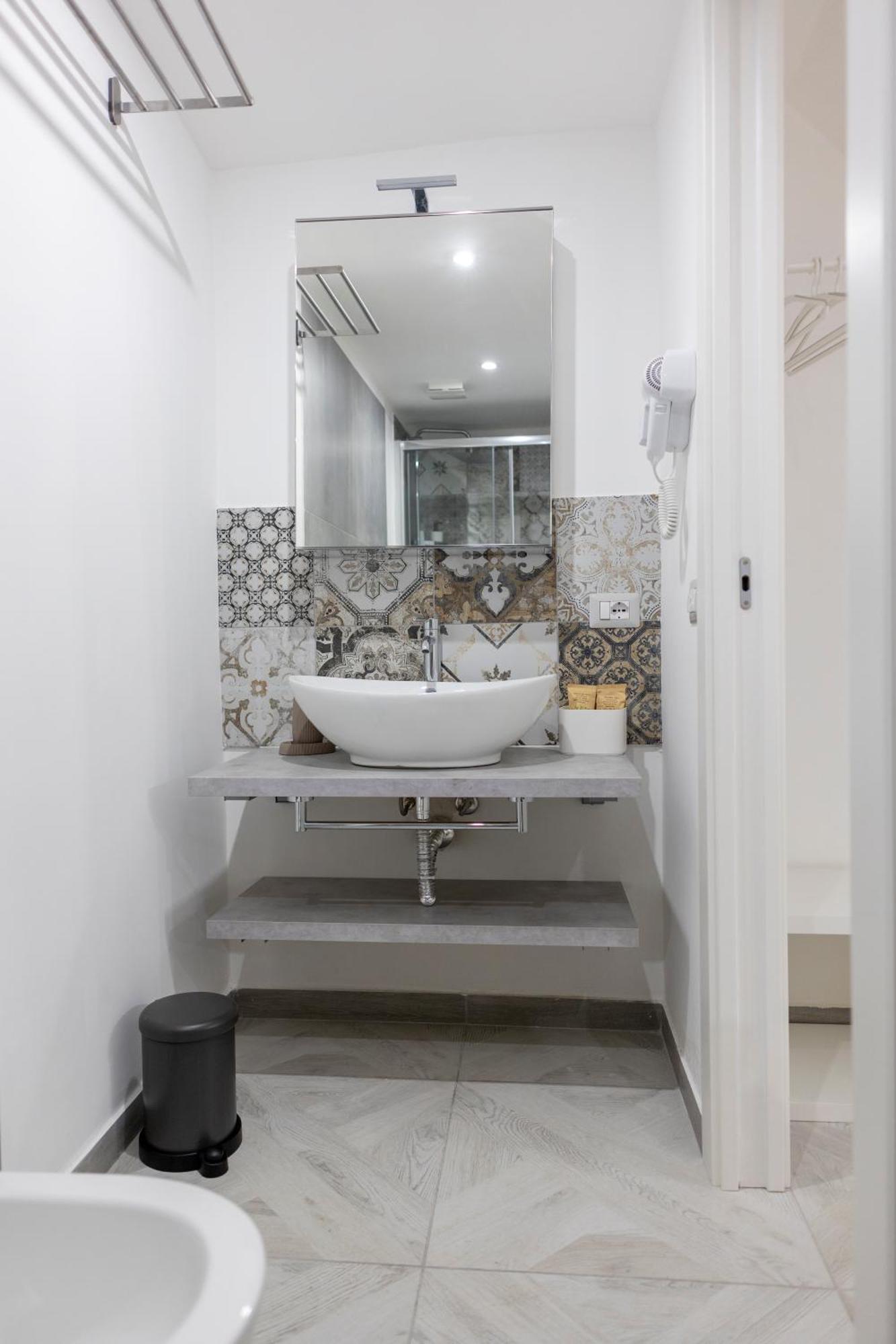 Aurora House Suite 切法卢 外观 照片
